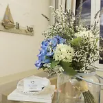 Ξενοδοχείο με διαμερίσματα San Valentino 2*